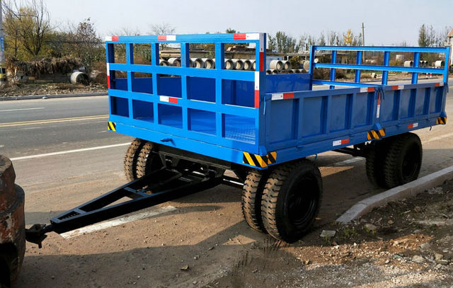 供应山东锐钢围栏拖车 牵引拖车价格