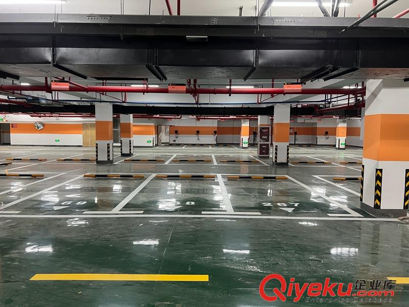 南京道路划线 南京停车场划线 南京目赏地下车库设施